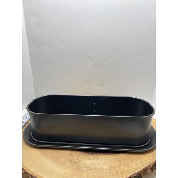Nonstick Steel Loaf Pan With Detachable Bottom & Locking Side Clip - Picture 4 of 10
